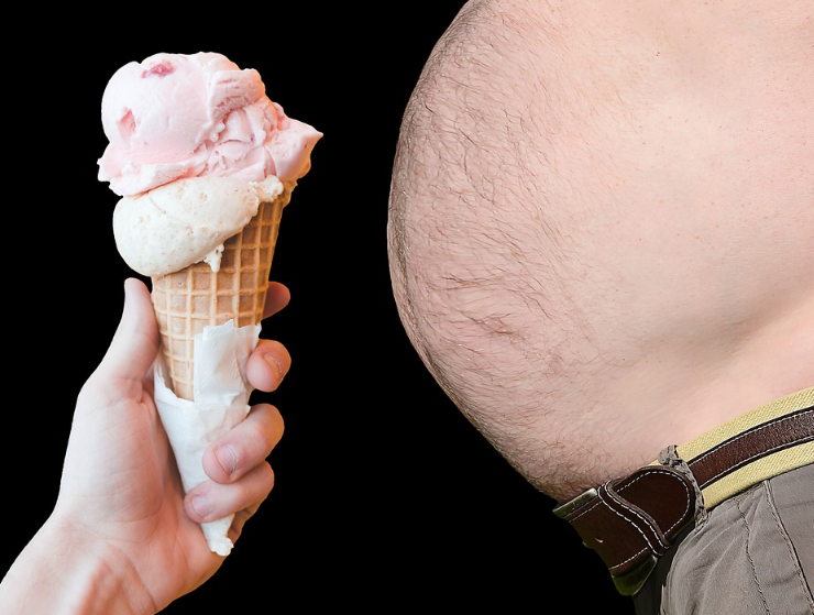 a man with dad bod